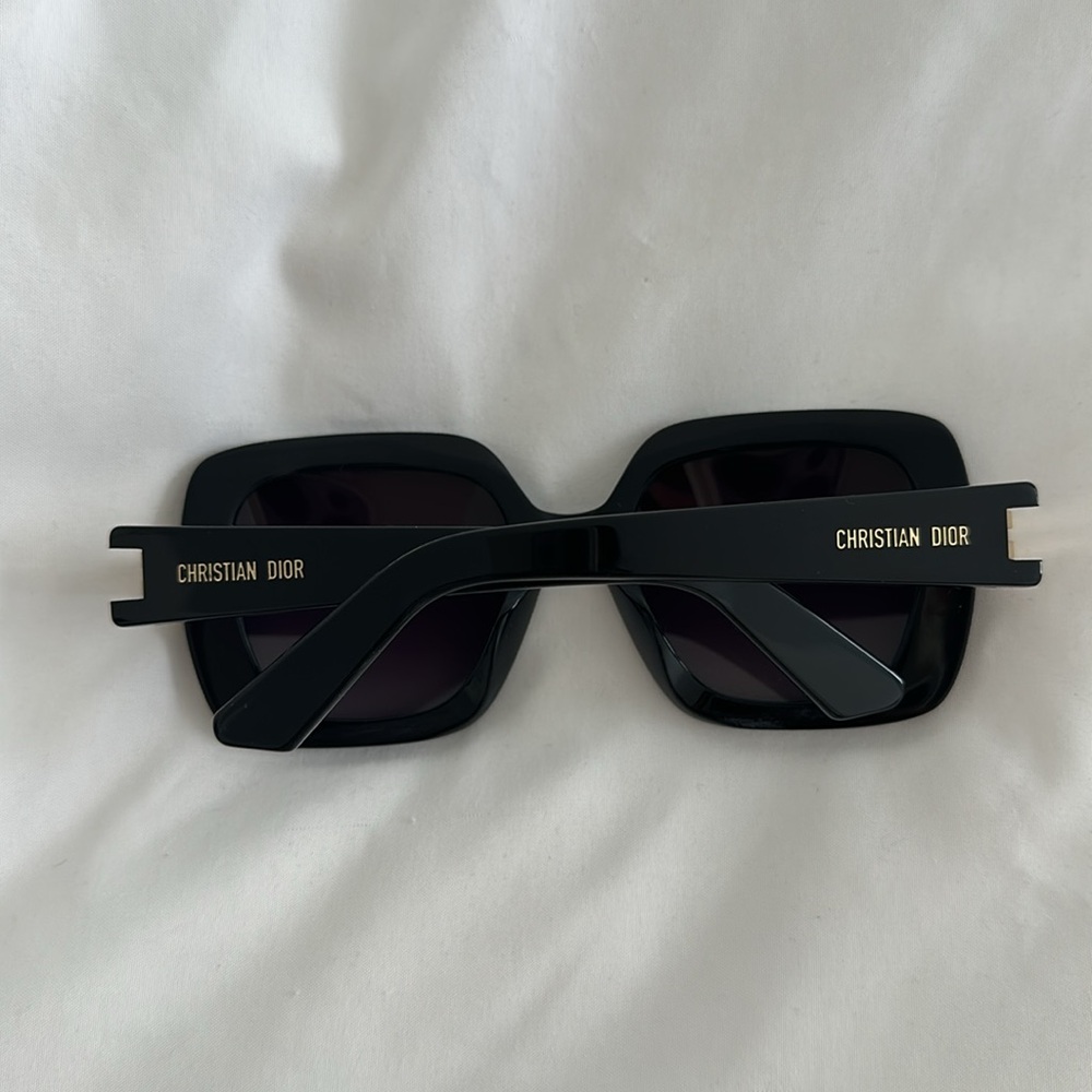 Christian Dior Sunglasses - Picture 10 of 11